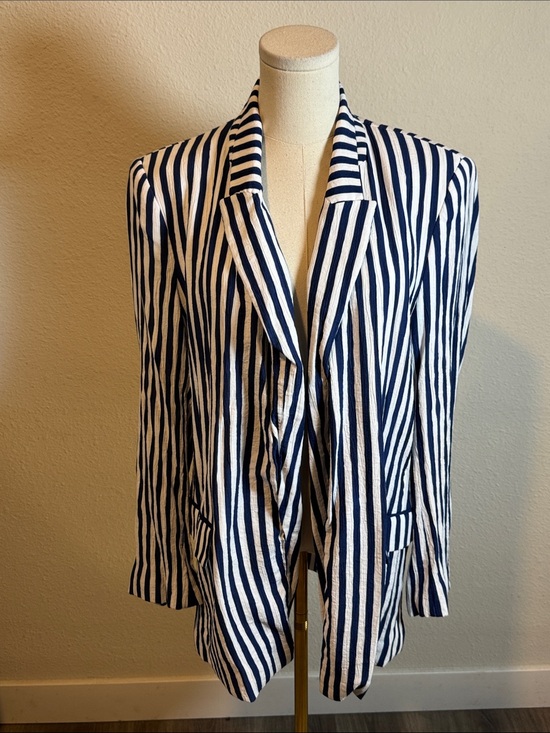 Zara Jackets & Blazers - Zara Lightweight Crinkle Striped Navy & White Blazer size Large